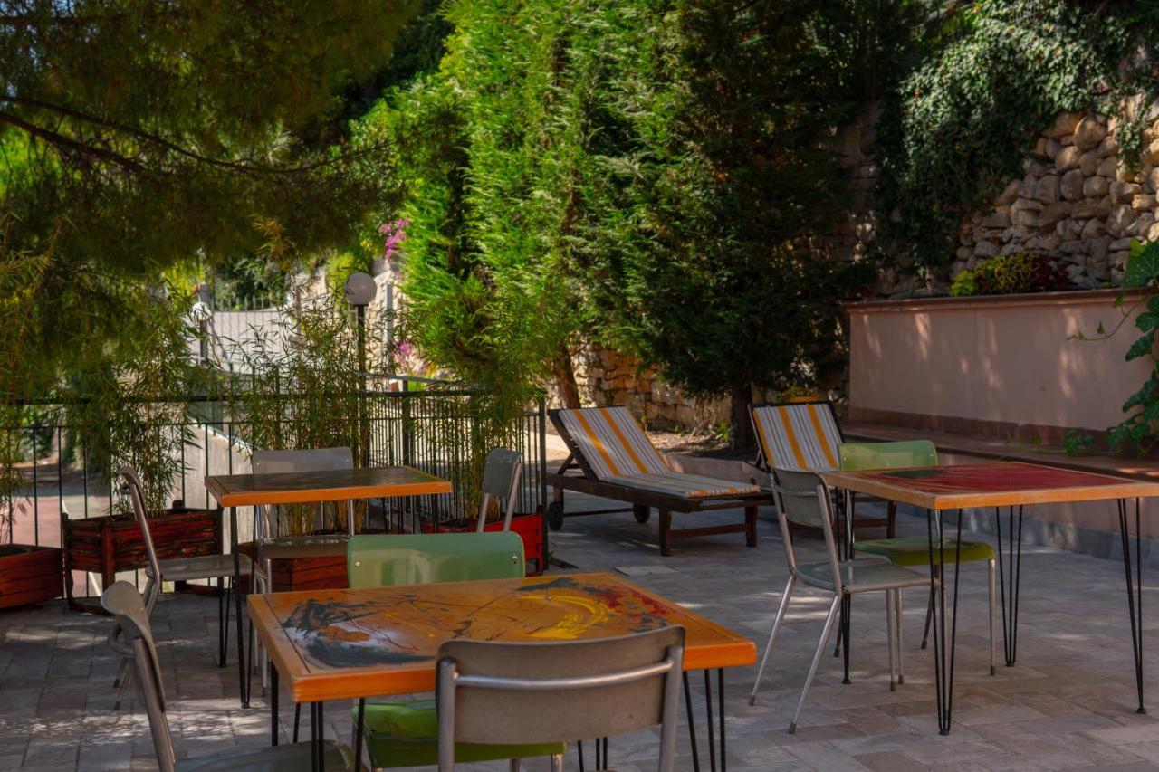 Officine Bordighera Hotell Eksteriør bilde